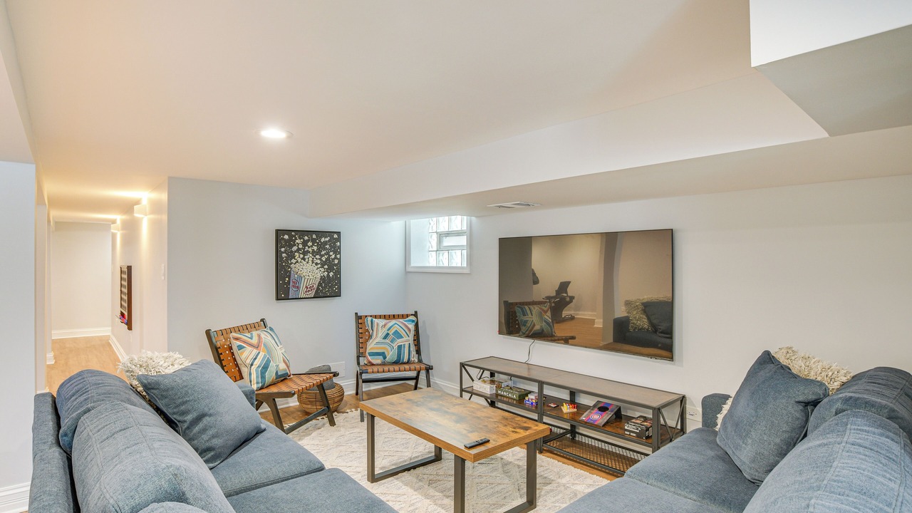 Photo of Livingroom in Evanston