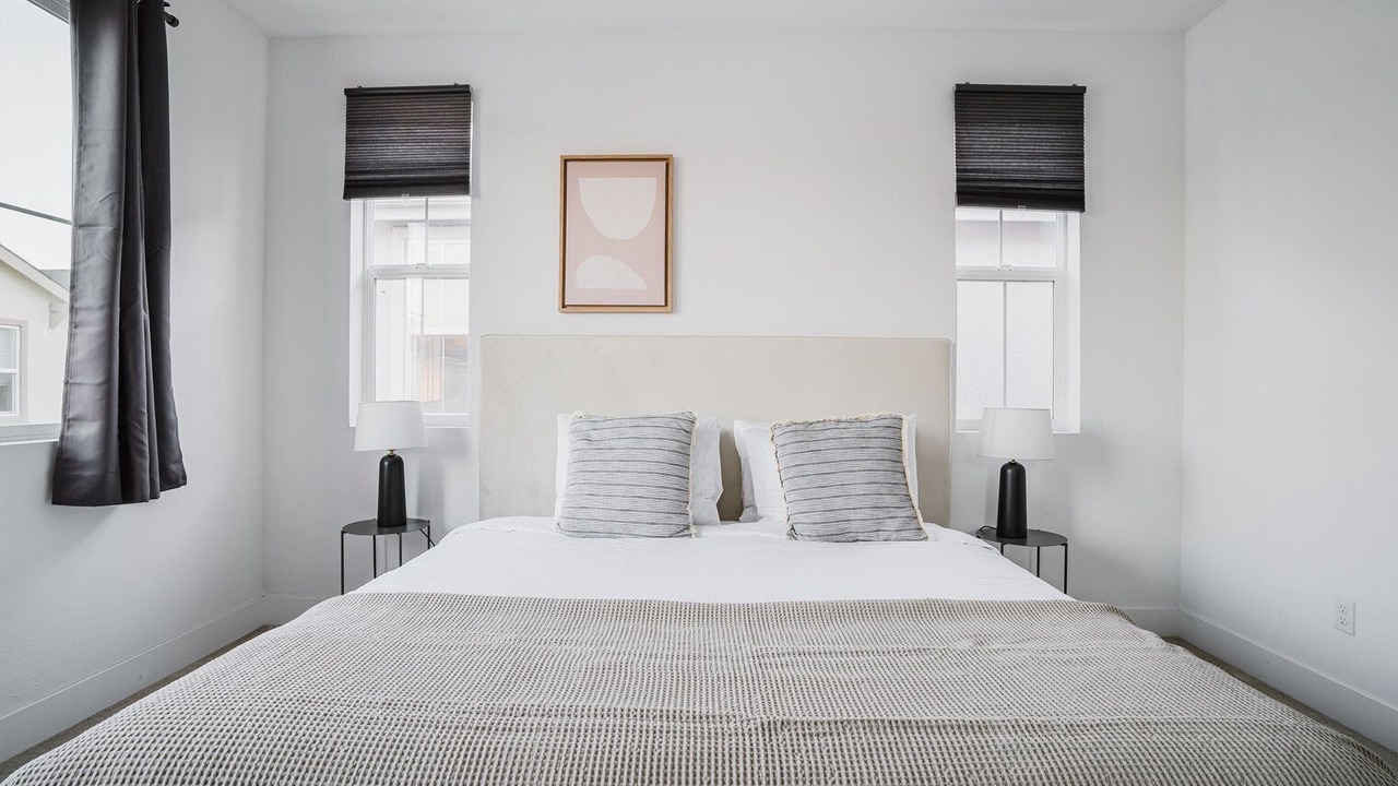 Photo of Bedroom in Newark