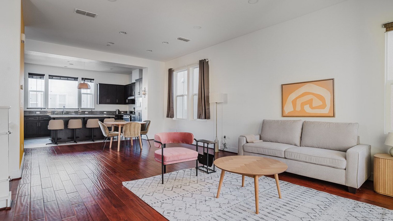 Photo of Livingroom in Newark