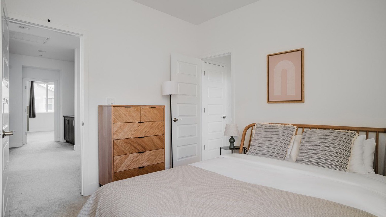 Photo of Bedroom in Newark