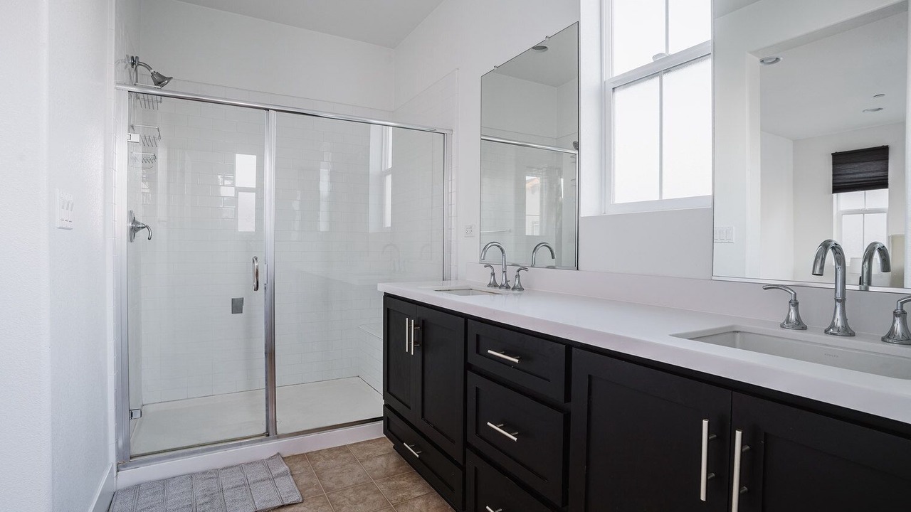 Photo of Bathroom in Newark