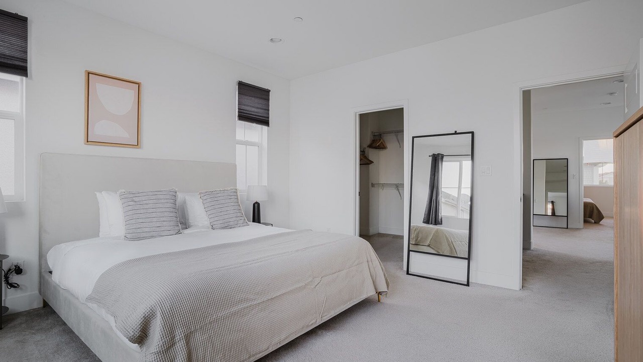 Photo of Bedroom in Newark