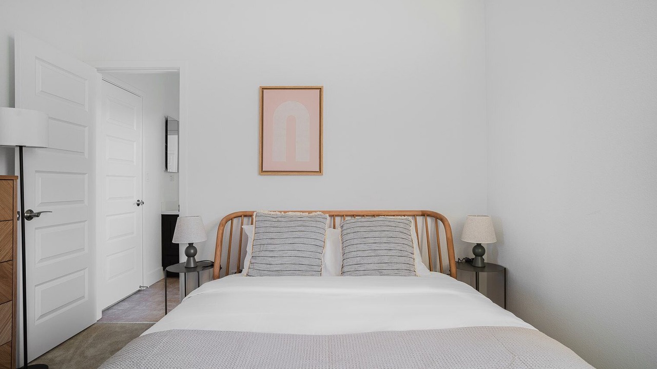 Photo of Bedroom in Newark