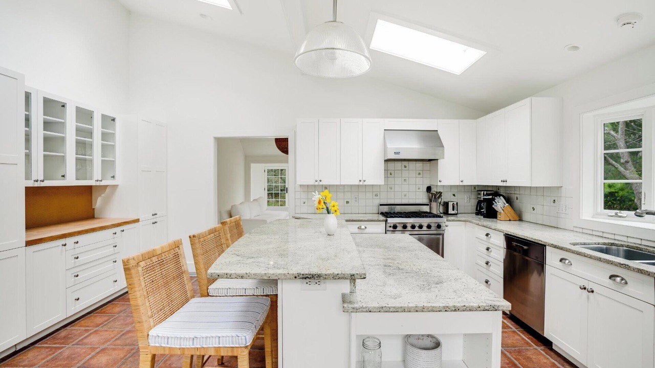 Photo of Kitchen in Amagansett North