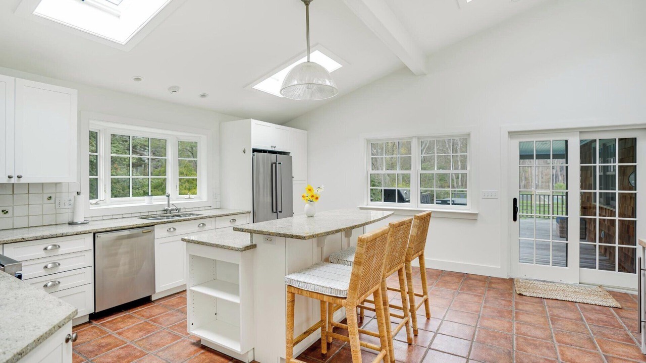 Photo of Kitchen in Amagansett North