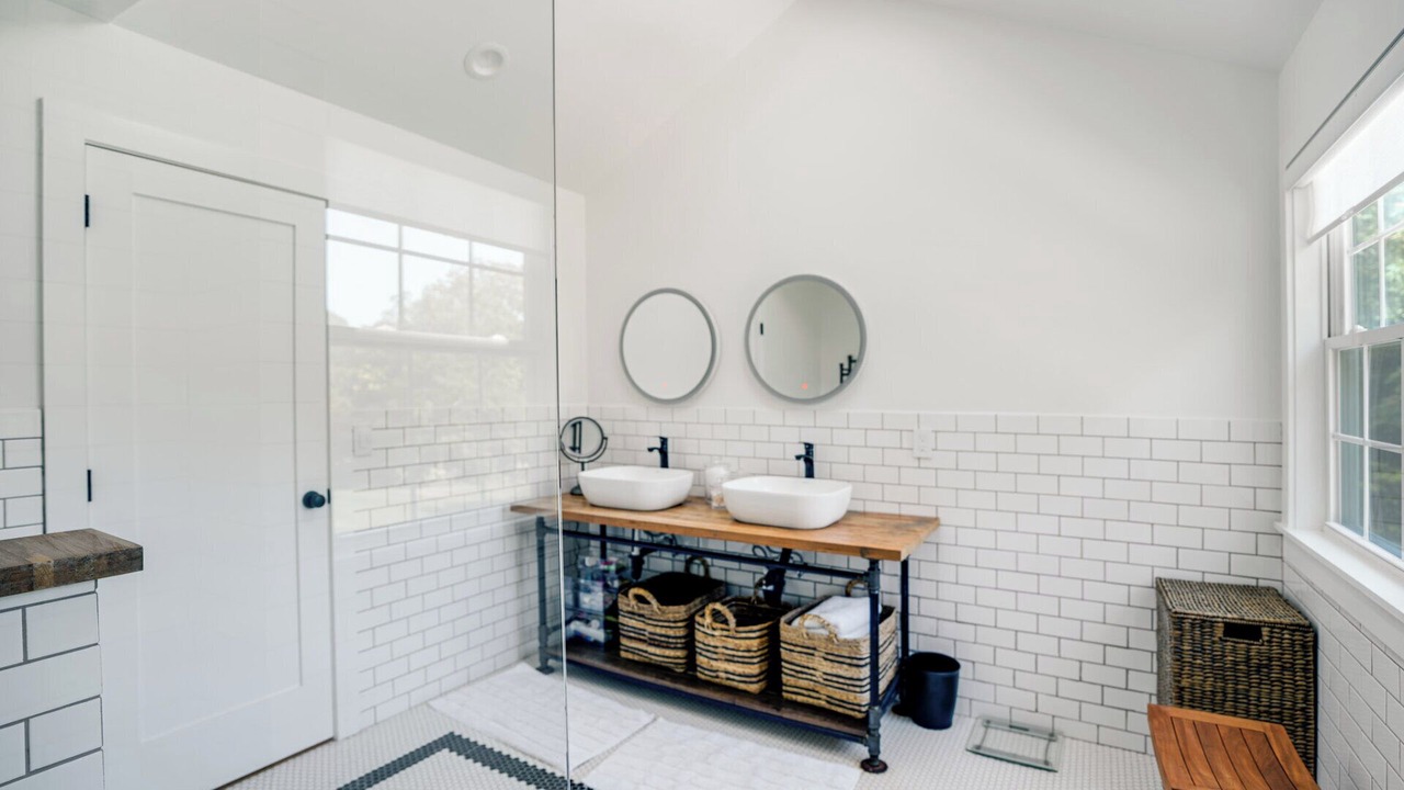 Photo of Bathroom in East Hampton North