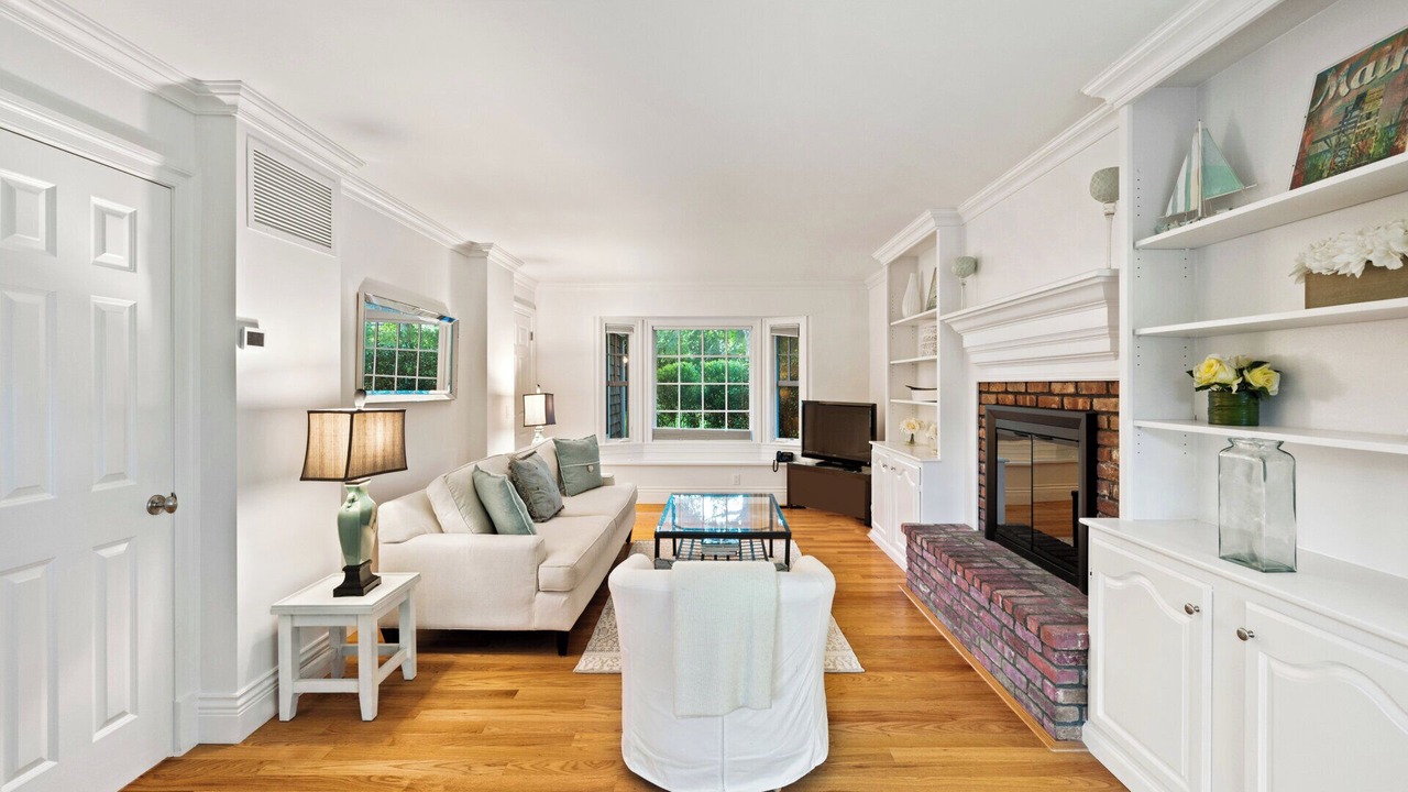 Photo of Livingroom in Village of East Hampton
