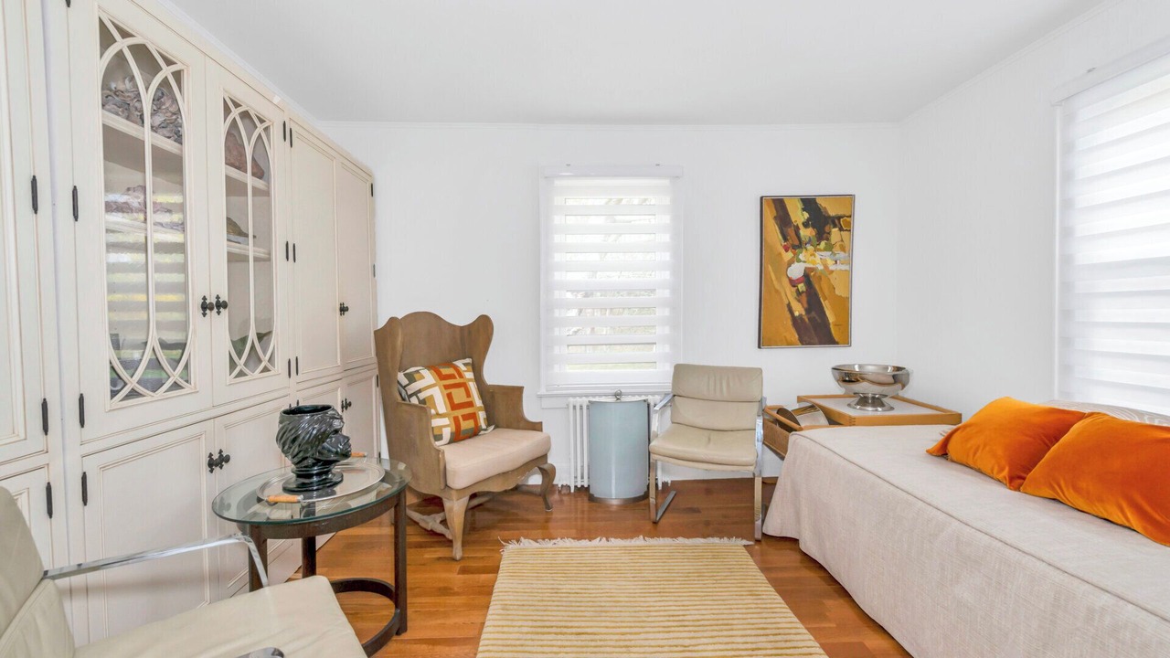 Photo of Livingroom in Shelter Island