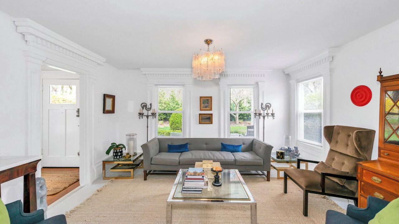 Photo of Livingroom in Shelter Island