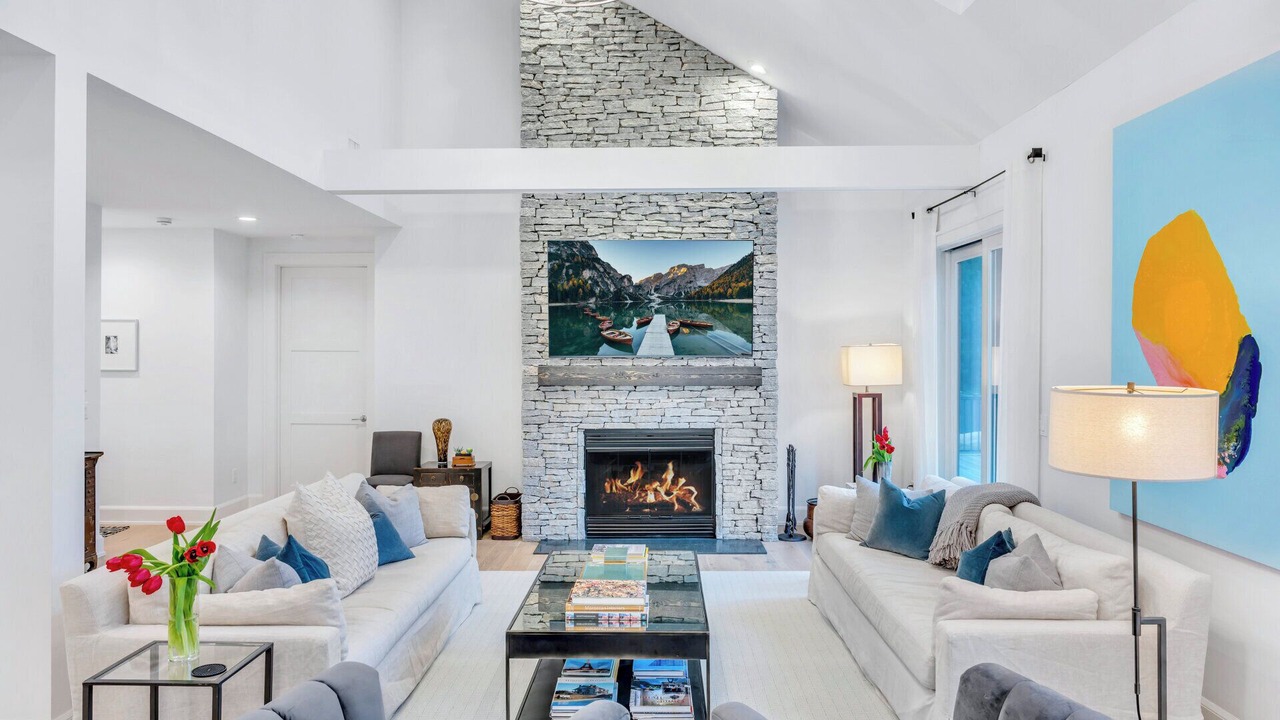 Photo of Livingroom in East Hampton