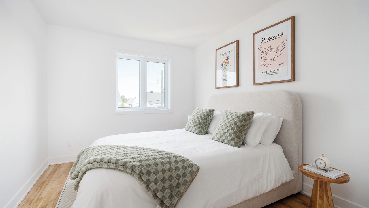 Photo of Bedroom in Laval