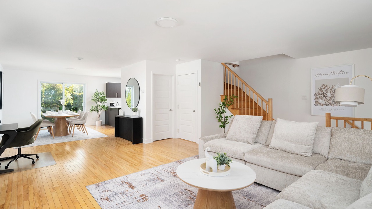 Photo of Livingroom in Laval