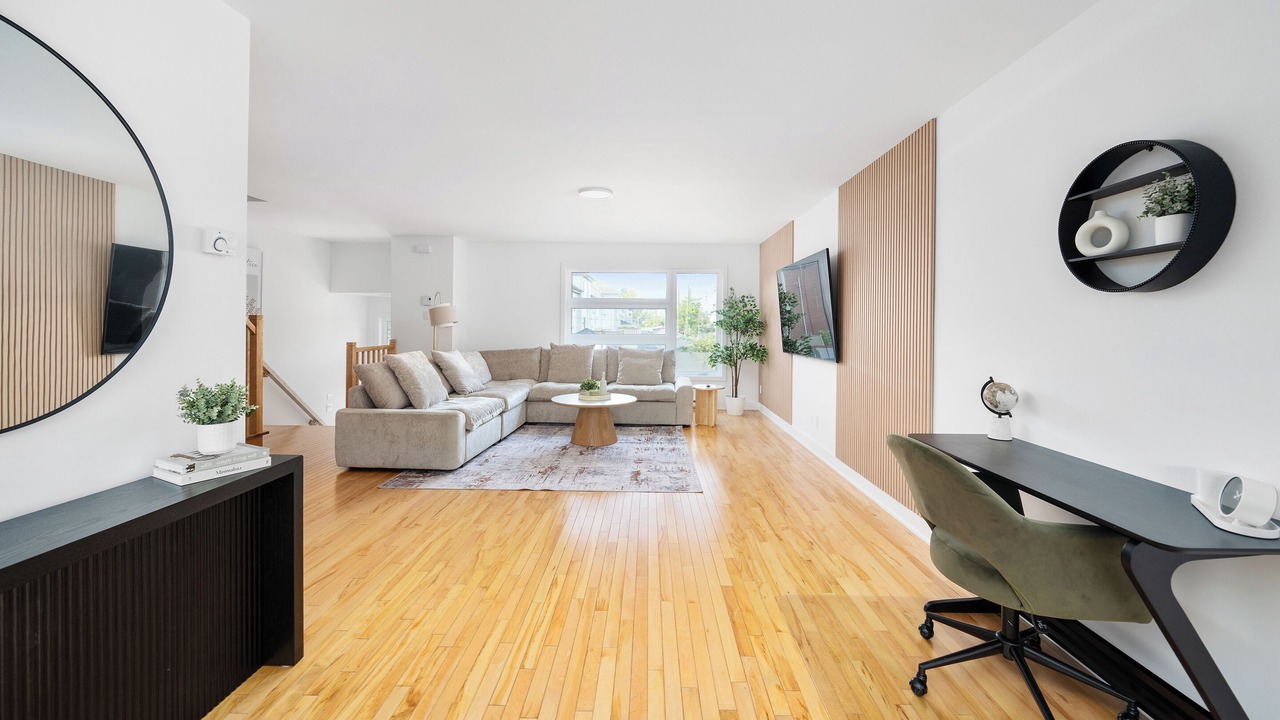 Photo of Livingroom in Laval