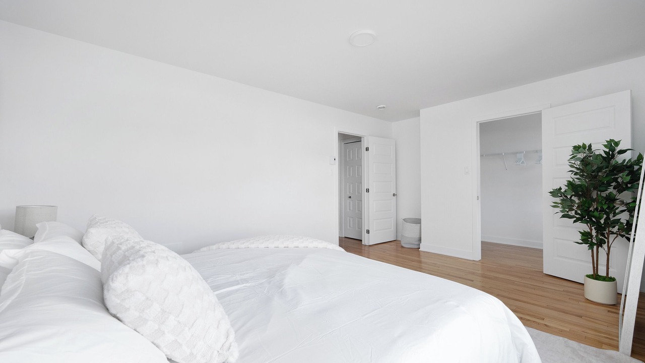 Photo of Bedroom in Laval