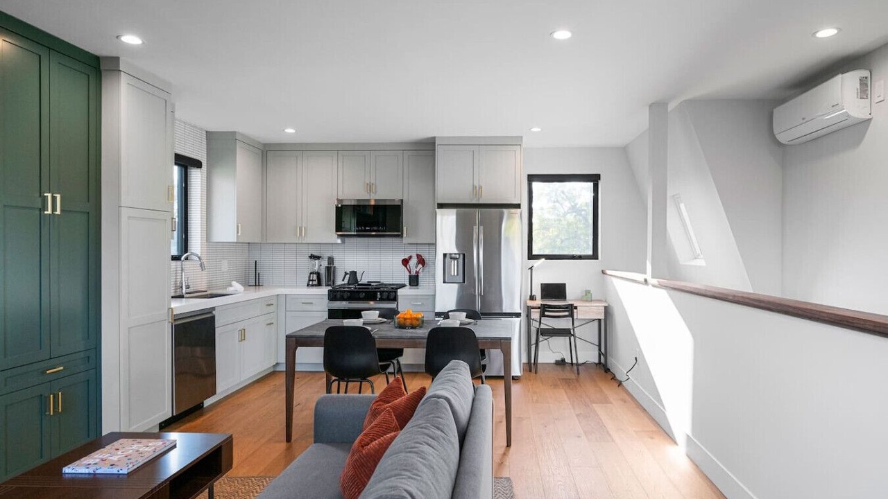 Photo of Livingroom in Mar Vista