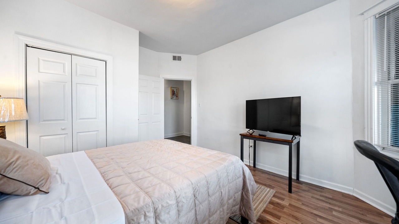 Photo of Bedroom in Woodlawn