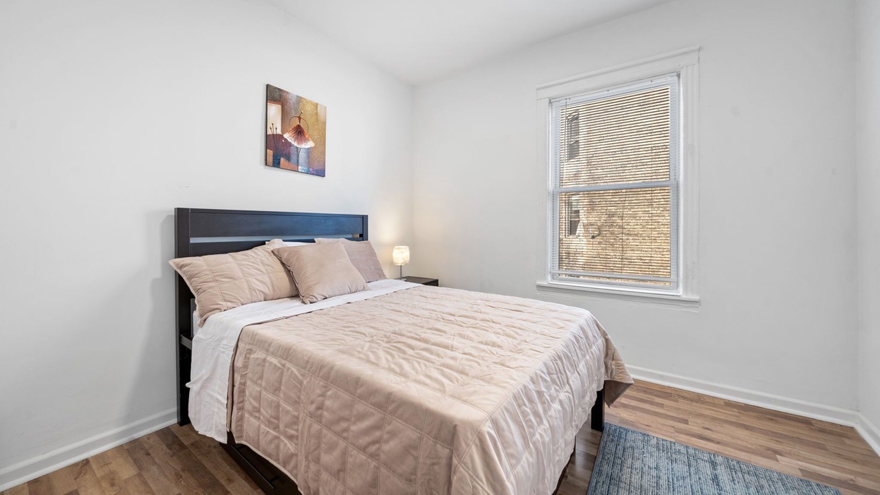 Photo of Bedroom in Woodlawn