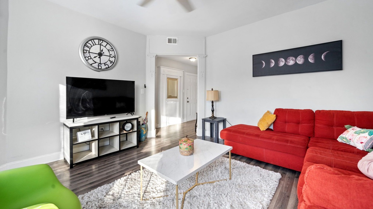 Photo of Livingroom in Woodlawn