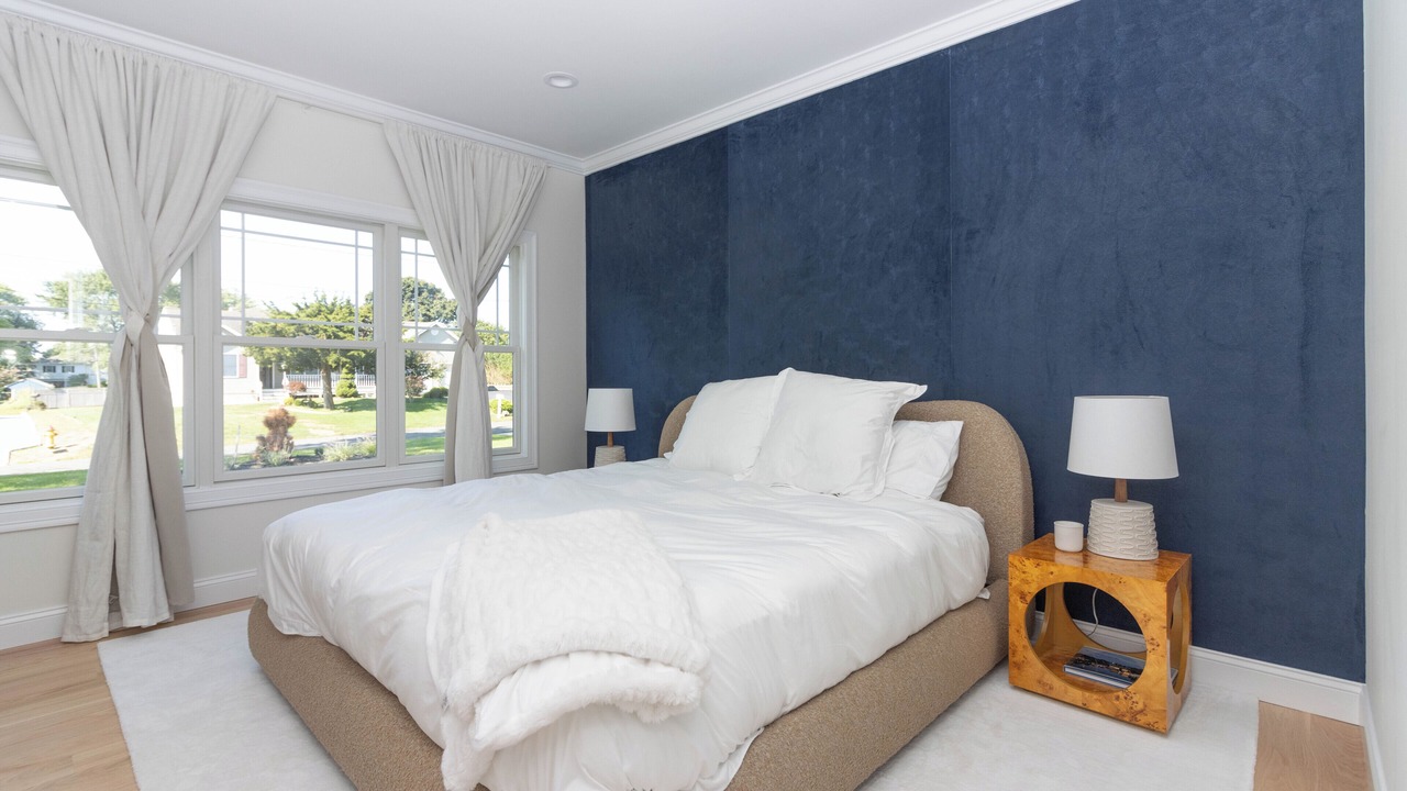 Photo of Bedroom in Greenport West