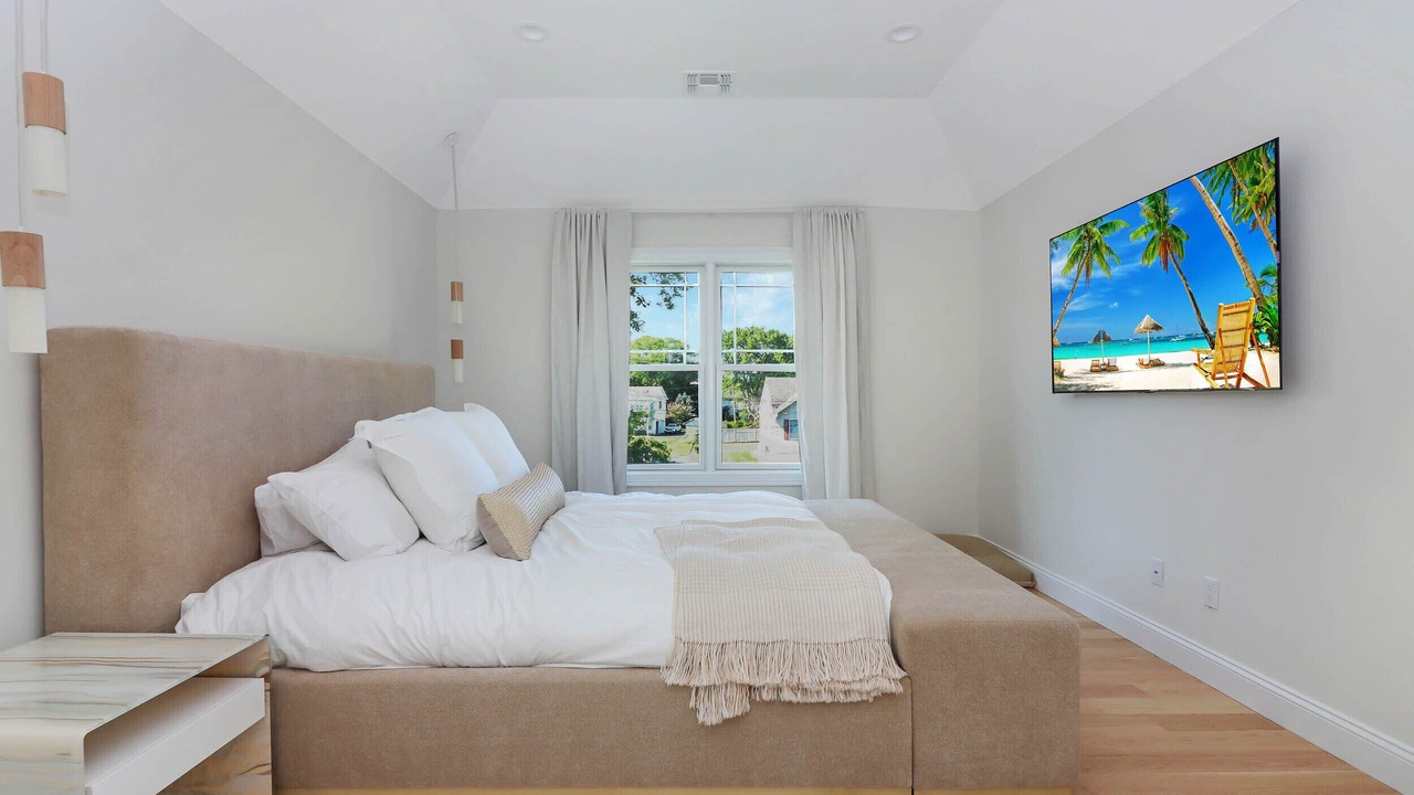 Photo of Bedroom in Greenport West
