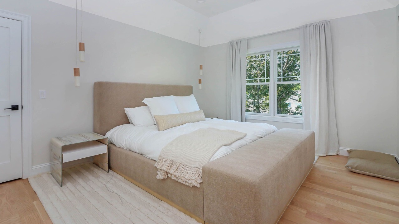 Photo of Bedroom in Greenport West