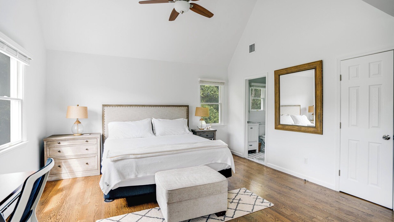 Photo of Bedroom in Greenport West