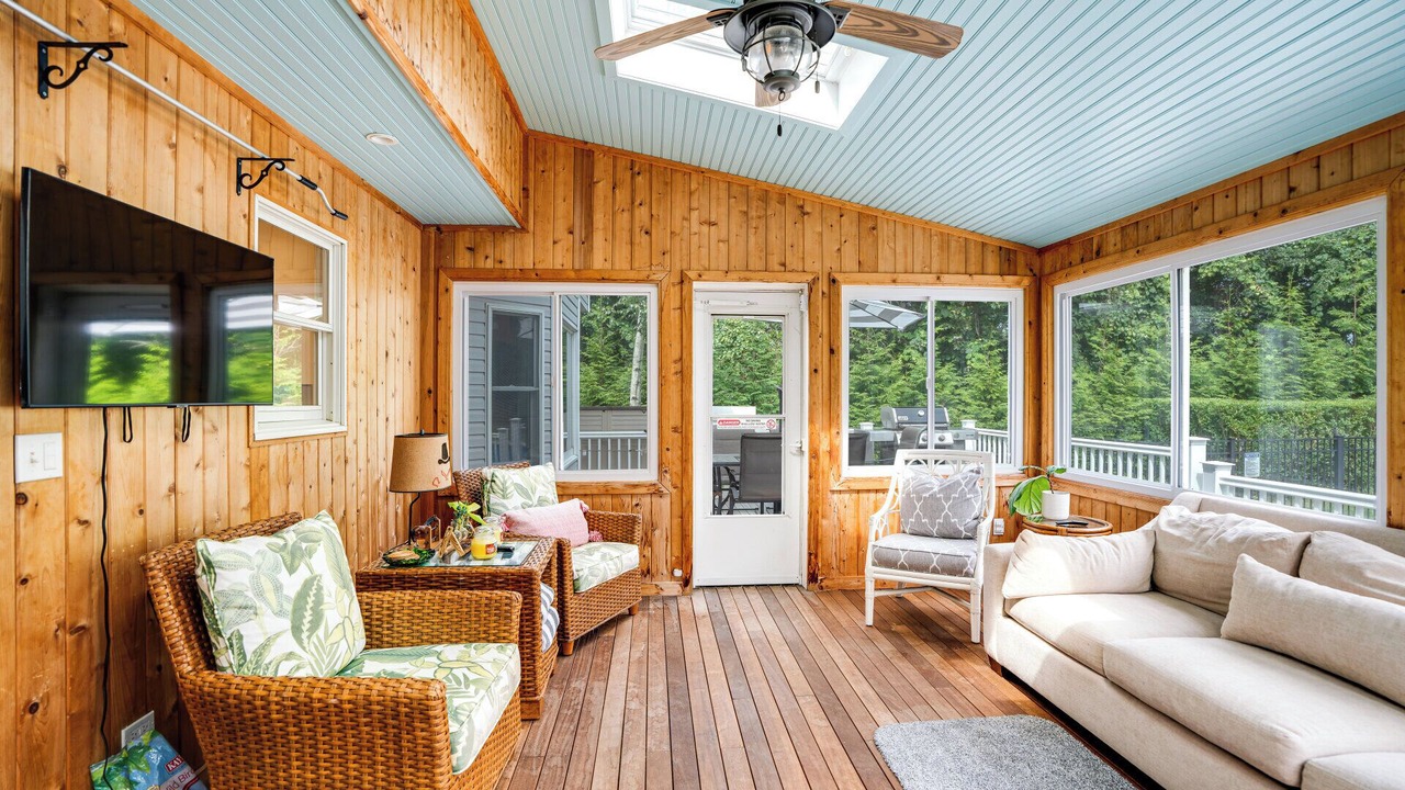 Photo of Livingroom in Greenport West