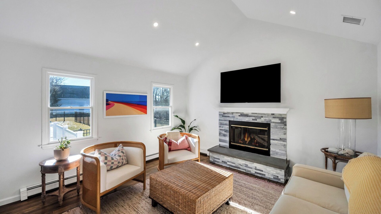 Photo of Livingroom in Greenport West