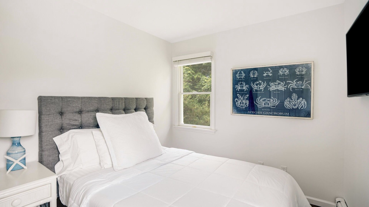 Photo of Bedroom in Greenport West