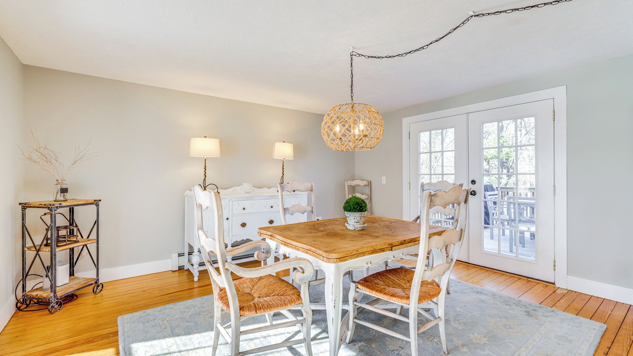 Photo of Bedroom in Old Mystic