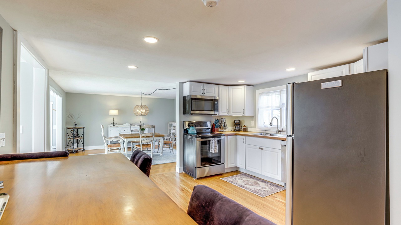 Photo of Kitchen in Old Mystic