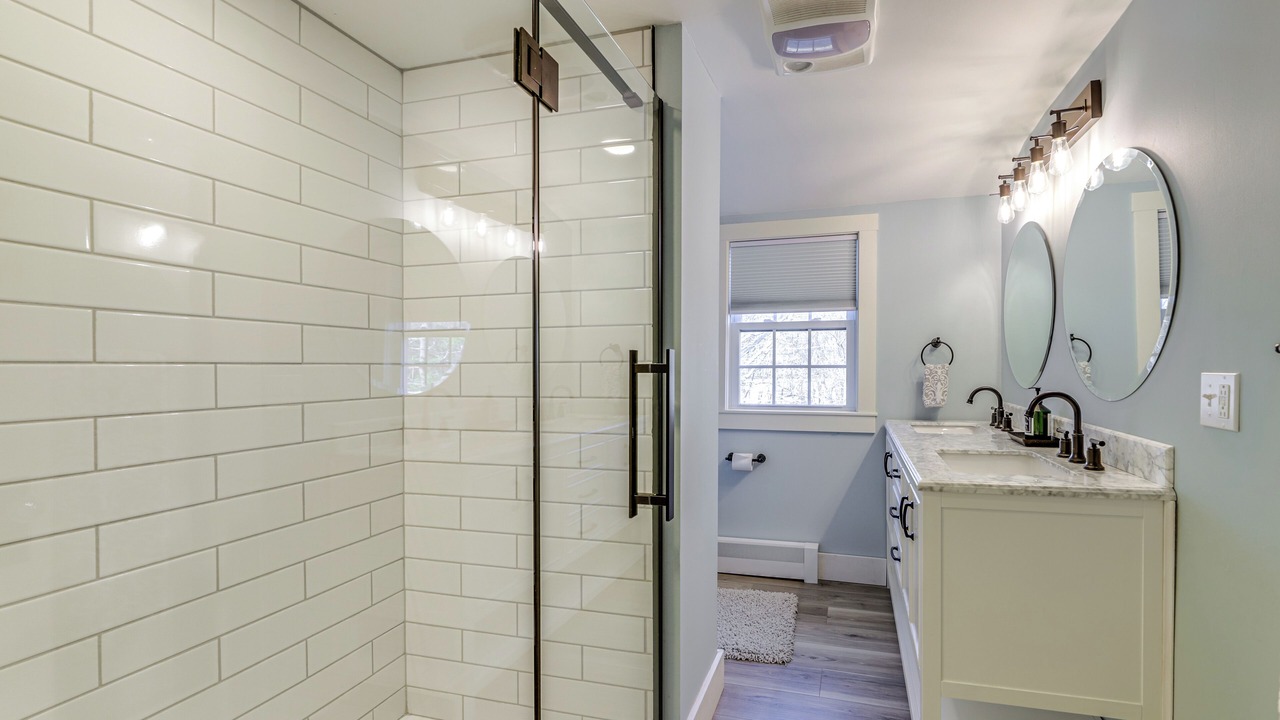 Photo of Bathroom in Old Mystic