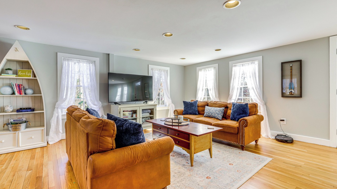 Photo of Bedroom in Old Mystic