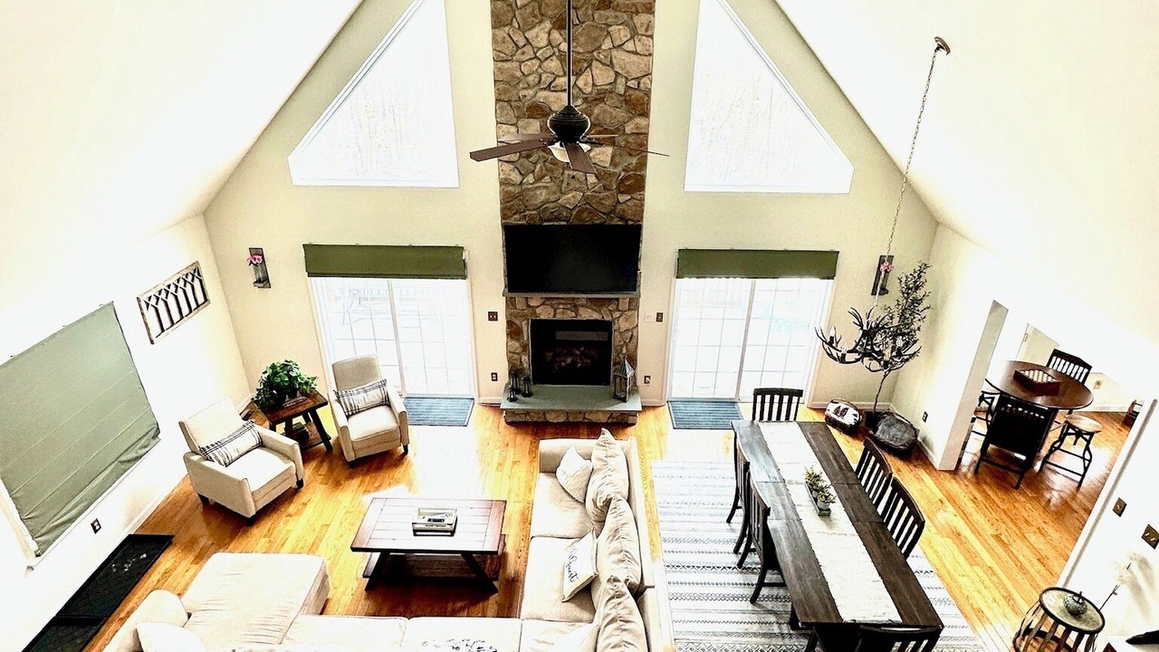 Photo of Livingroom in Lackawaxen