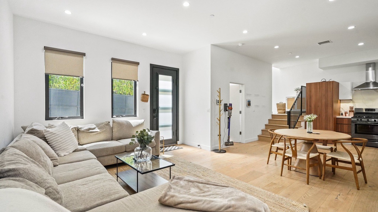 Photo of Livingroom in Mar Vista