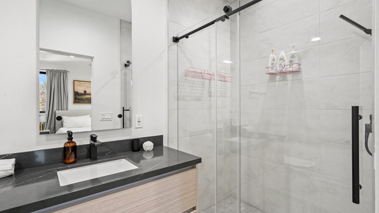 Photo of Bathroom in Mar Vista