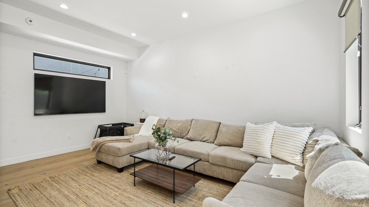 Photo of Livingroom in Mar Vista