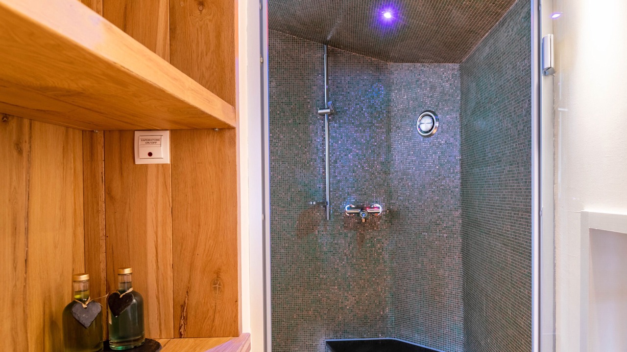 Photo of Bathroom in Seefeld Pedestrian Zone