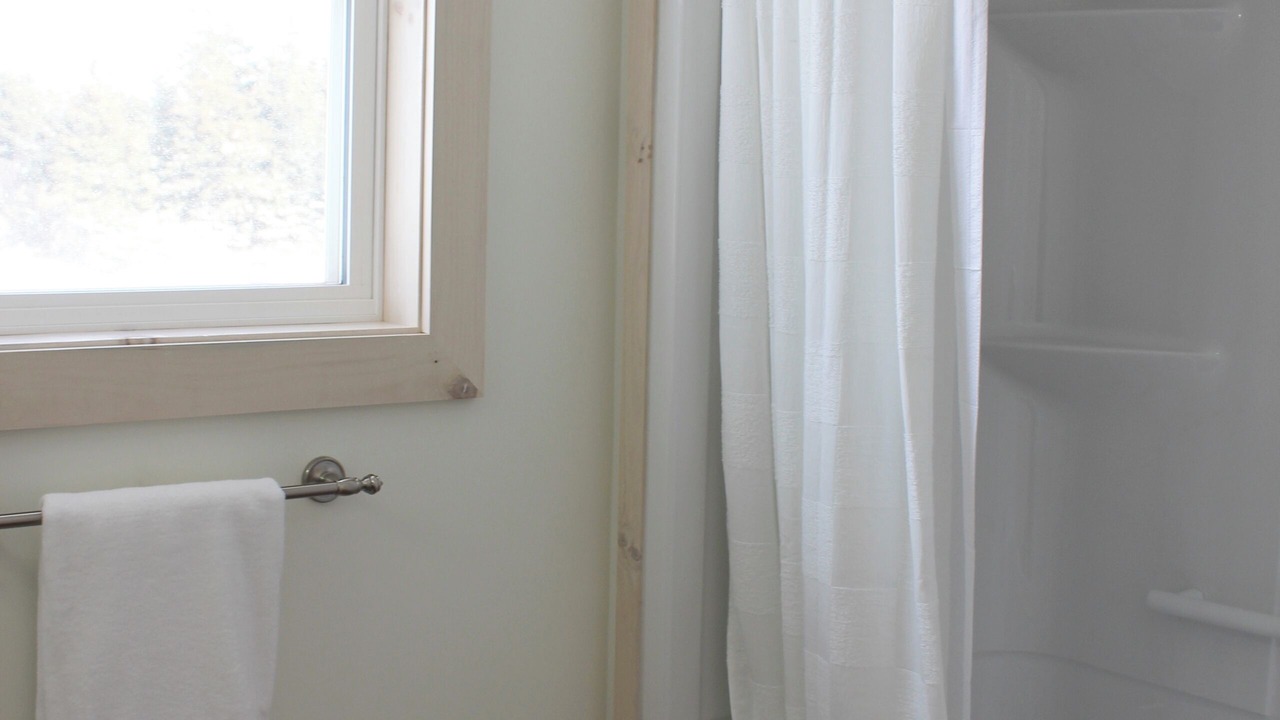 Photo of Bathroom in Darnley