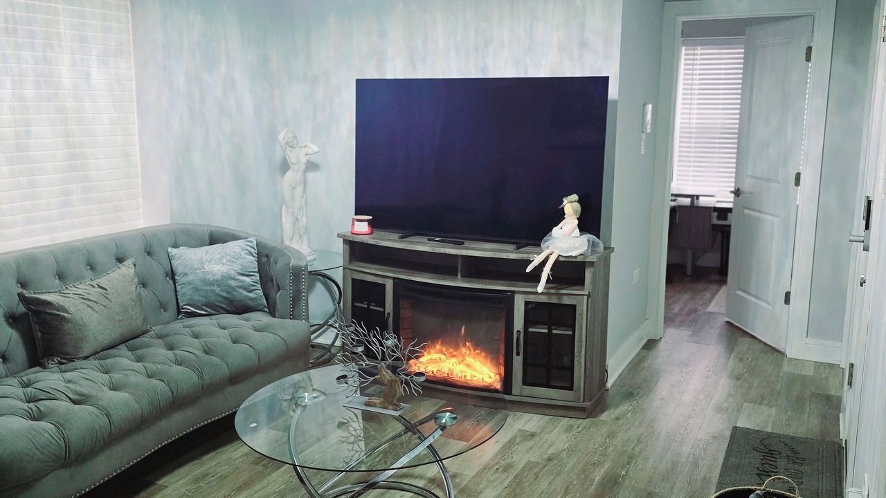 Photo of Livingroom in Greater Grand Crossing