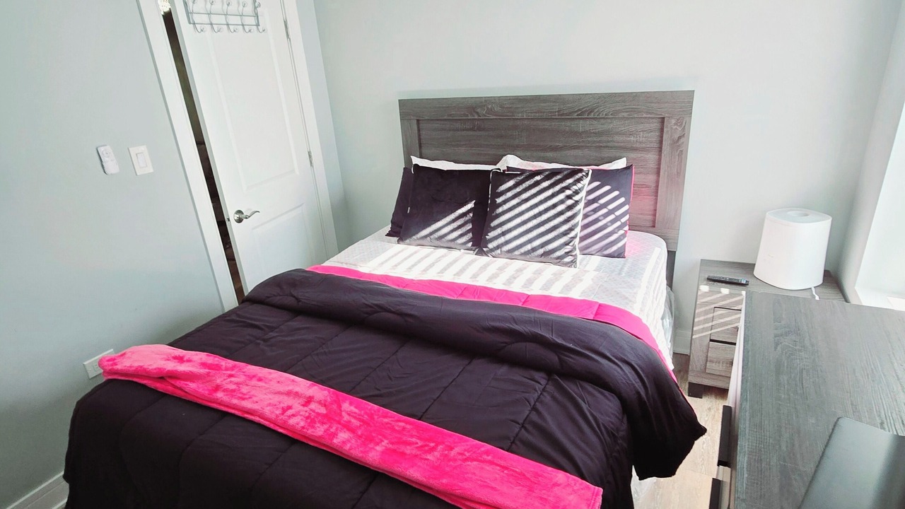 Photo of Bedroom in Greater Grand Crossing