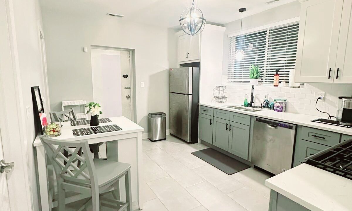 Photo of Kitchen in Greater Grand Crossing
