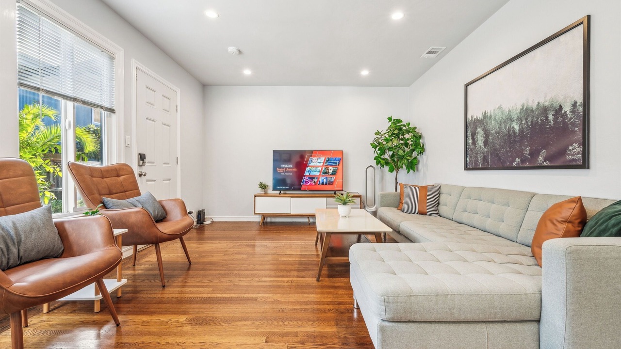 Photo of Livingroom in Burlingame