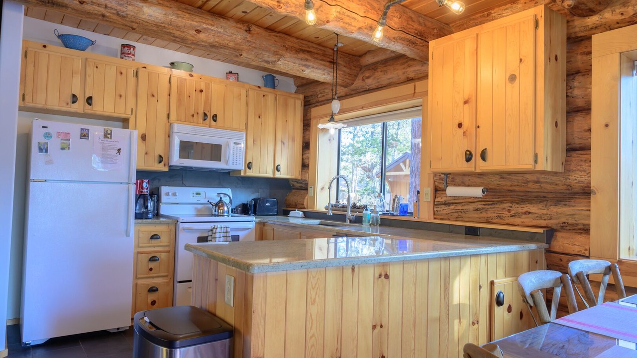 Photo of Kitchen in Oregon Water Wonderland