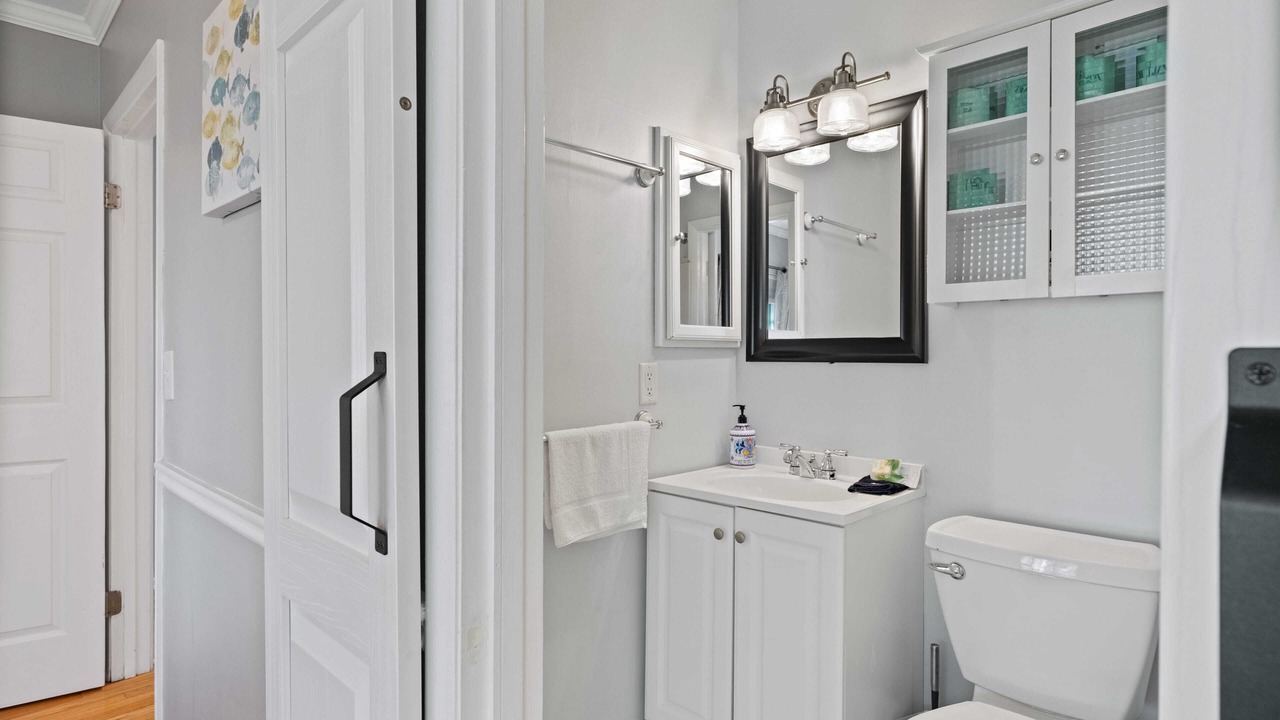 Photo of Bathroom in Folly Field