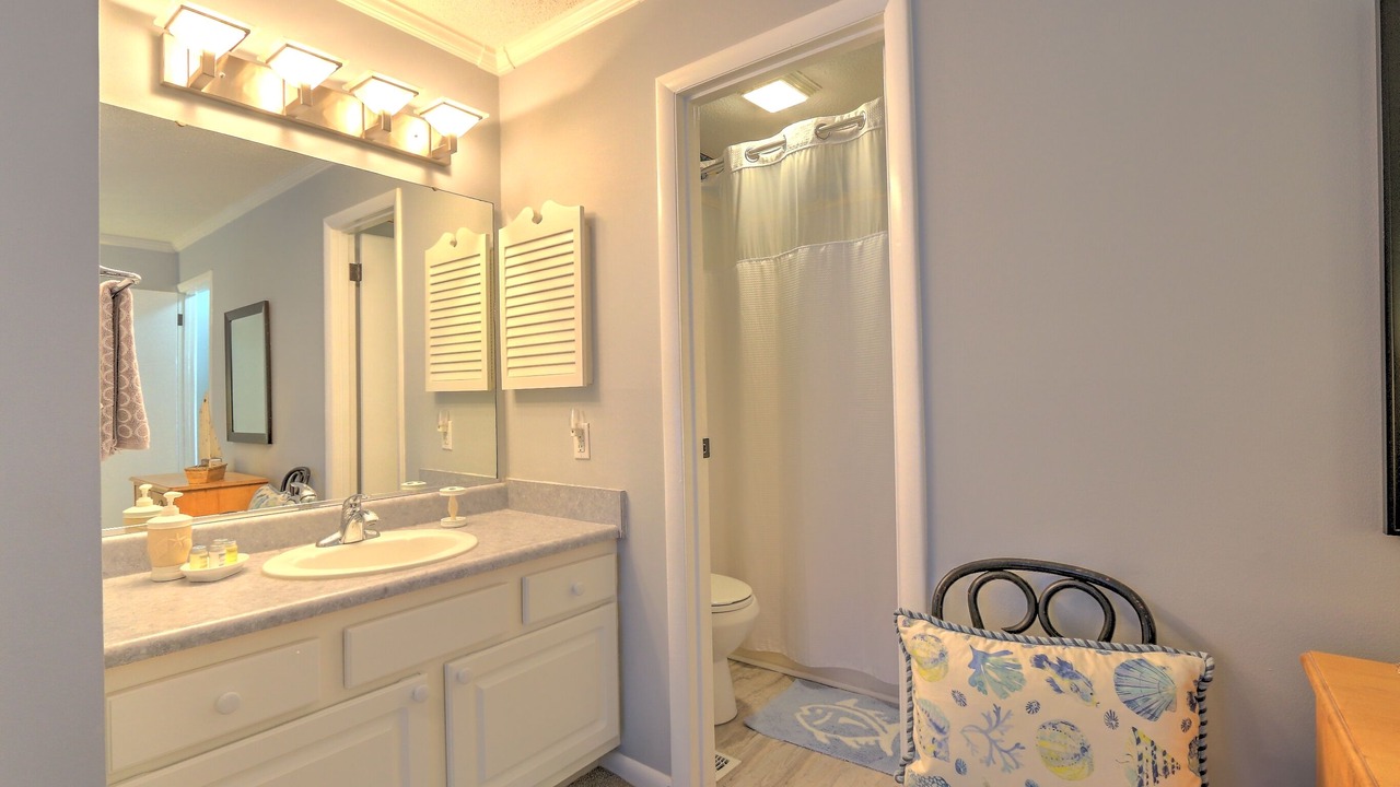 Photo of Bathroom in Oceanmarsh Subdivision