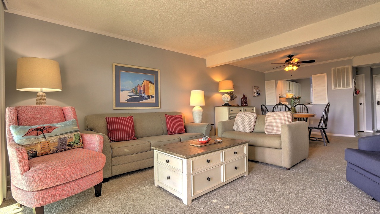 Photo of Livingroom in Oceanmarsh Subdivision