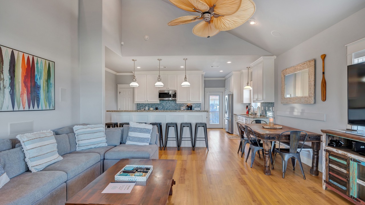 Photo of Livingroom in Crystal Beach