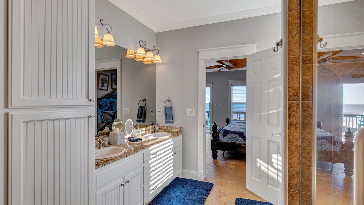 Photo of Bathroom in Crystal Beach