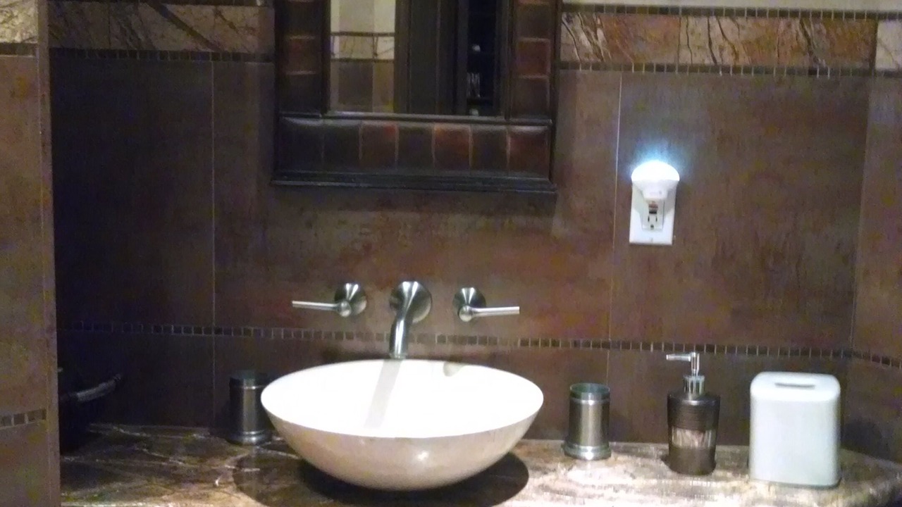 Photo of Bathroom in Merced Manor